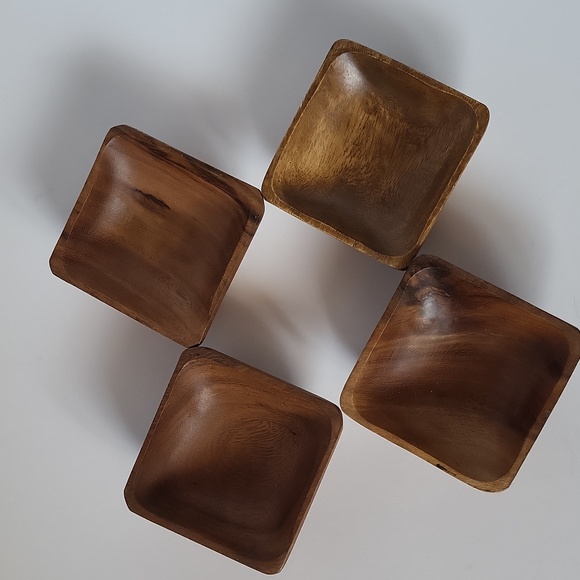 Set of 4 Wooden Square Bowls - Picture 2 of 12